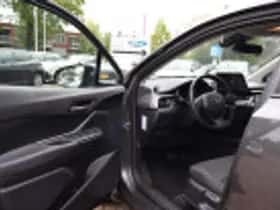 Toyota C hr (2023) thumbnail 41