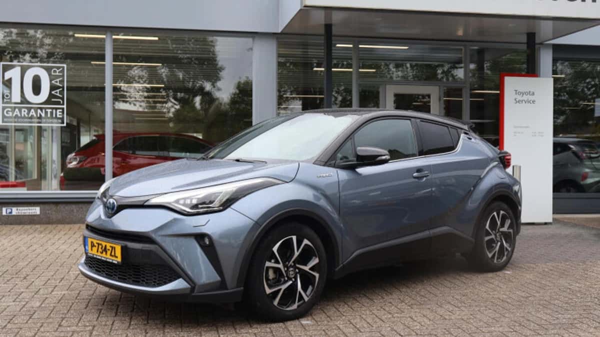 Toyota C hr (2021) — foto 1