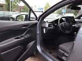 Toyota C hr (2021) thumbnail 13