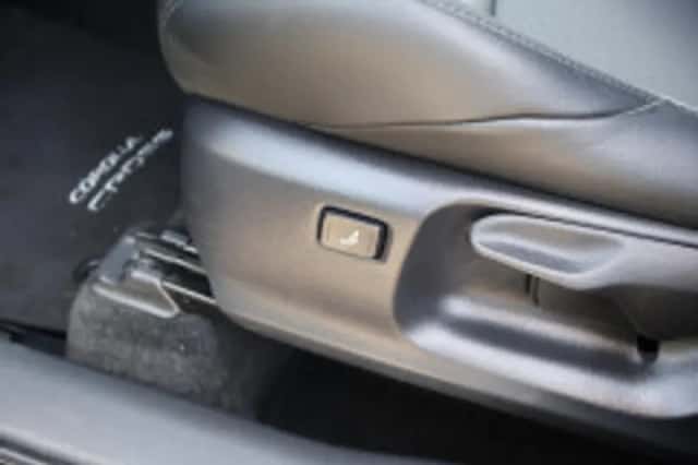 Toyota Corolla (2023) thumbnail 6