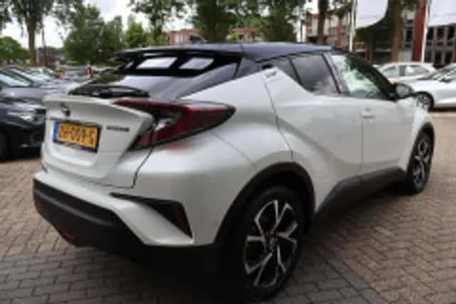 Toyota C hr (2019) thumbnail 3