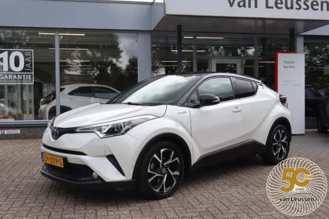 Toyota C hr (2019) thumbnail 5