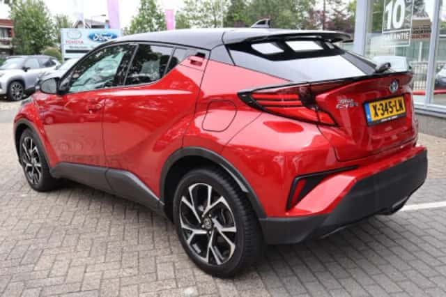 Toyota C hr (2020) thumbnail 2