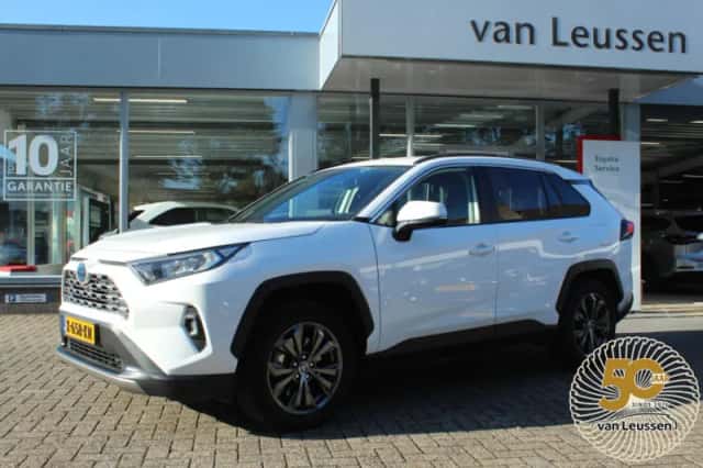 Toyota RAV4 (2023) thumbnail 1