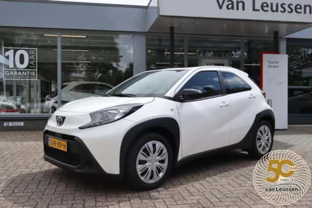 Toyota Aygo (2024) thumbnail 1