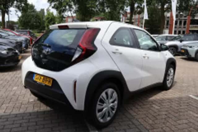 Toyota Aygo (2024) thumbnail 3