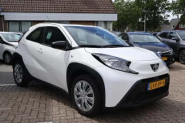 Toyota Aygo (2024) thumbnail 4