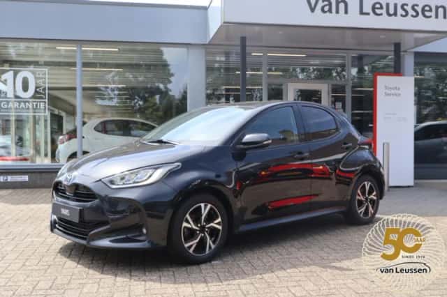 Toyota Yaris (2024) thumbnail 1