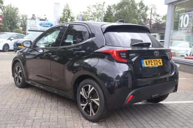 Toyota Yaris (2024) thumbnail 2
