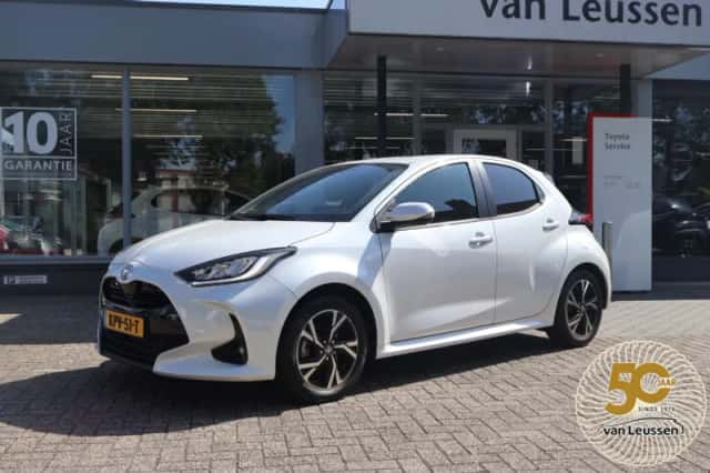 Toyota Yaris (2025) thumbnail 1