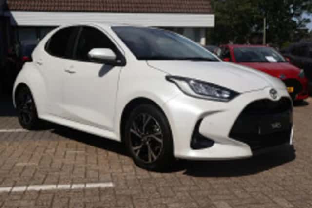 Toyota Yaris (2025) thumbnail 4