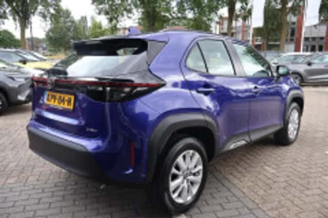 Toyota Yaris Cross (2025) thumbnail 3