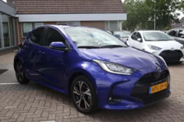 Toyota Yaris (2025) thumbnail 4