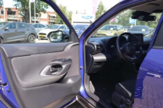 Toyota Yaris Cross (2025) thumbnail 5