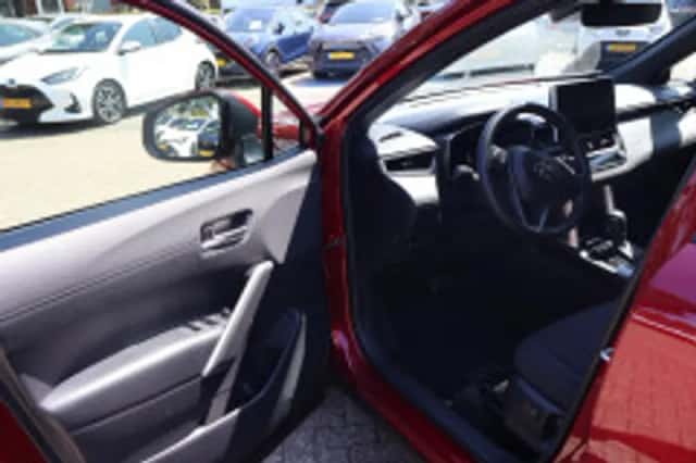 Toyota Corolla (2023) thumbnail 6