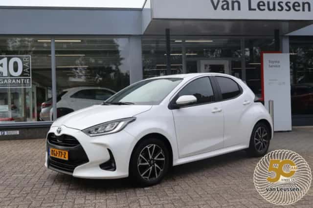 Toyota Yaris (2023) thumbnail 1