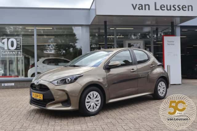 Toyota Yaris (2022) thumbnail 1
