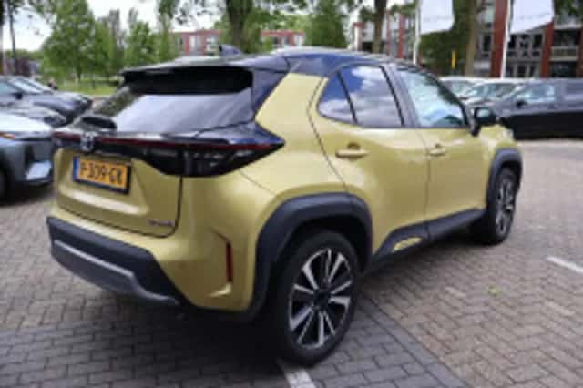 Toyota Yaris Cross (2022) thumbnail 3
