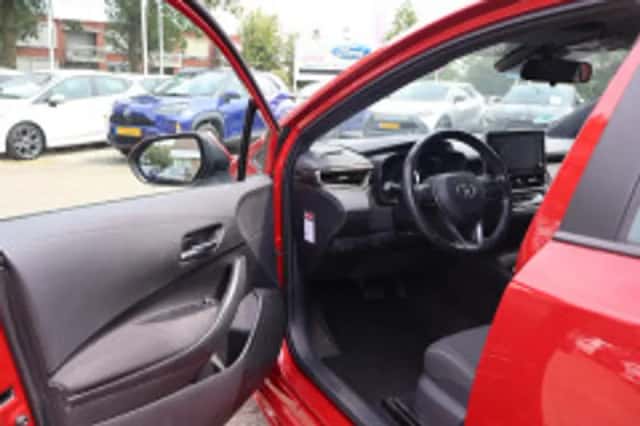Toyota Corolla (2022) thumbnail 5