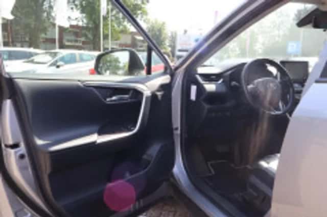 Toyota RAV4 (2019) thumbnail 6