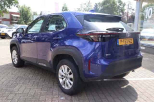Toyota Yaris Cross (2022) thumbnail 3