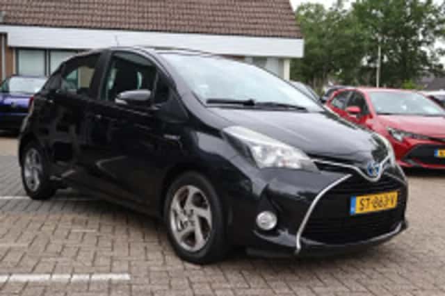 Toyota Yaris (2016) thumbnail 4