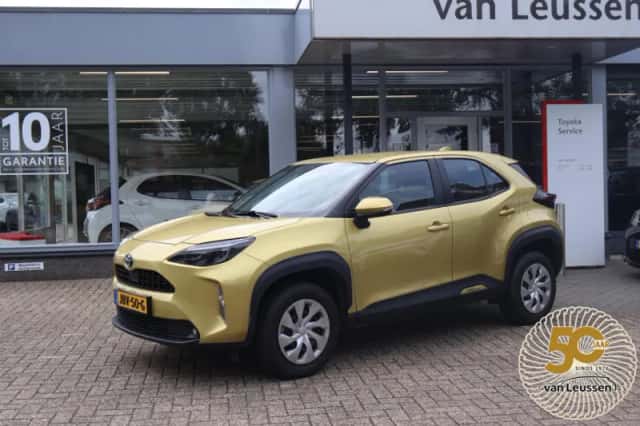 Toyota Yaris Cross (2024) thumbnail 1