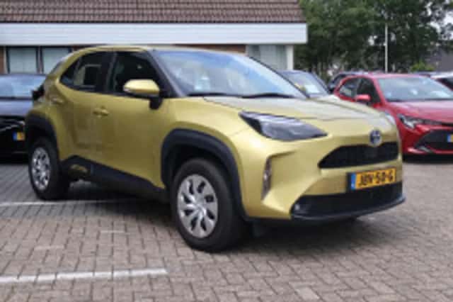 Toyota Yaris Cross (2024) thumbnail 4