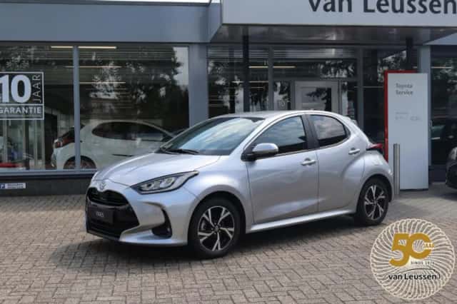 Toyota Yaris (2025) thumbnail 1