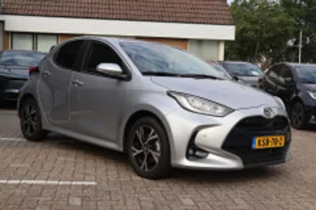 Toyota Yaris (2025) thumbnail 4