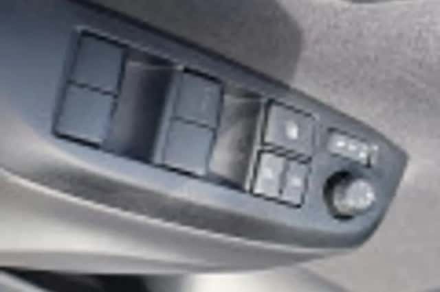 Toyota Yaris (2025) thumbnail 5