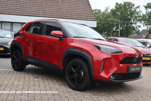 Toyota Yaris Cross (2023) thumbnail 2
