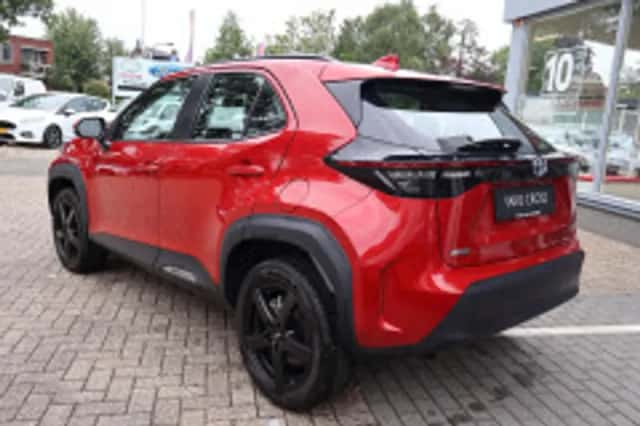 Toyota Yaris Cross (2023) thumbnail 3