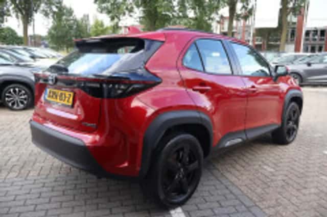 Toyota Yaris Cross (2023) thumbnail 3