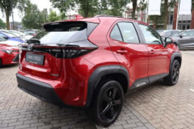 Toyota Yaris Cross (2023) thumbnail 4