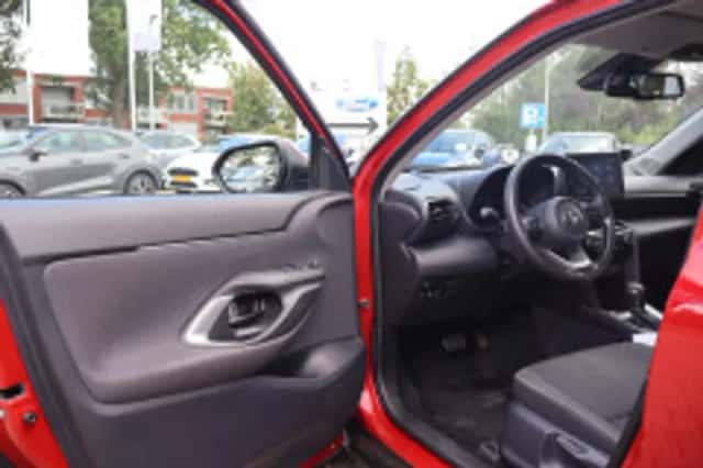 Toyota Yaris Cross (2023) thumbnail 6