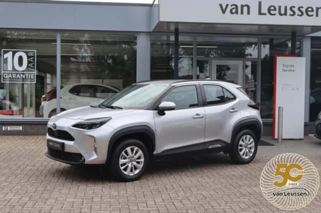 Toyota Yaris Cross (2025) thumbnail 1