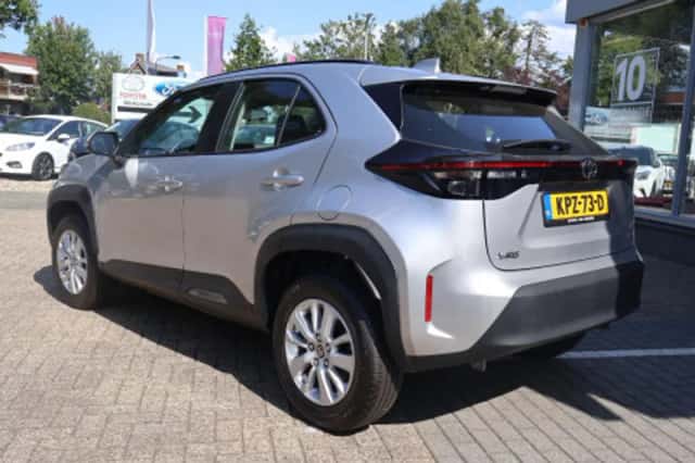 Toyota Yaris Cross (2025) thumbnail 2