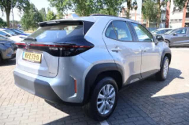 Toyota Yaris Cross (2025) thumbnail 3