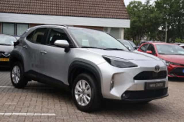 Toyota Yaris Cross (2025) thumbnail 4