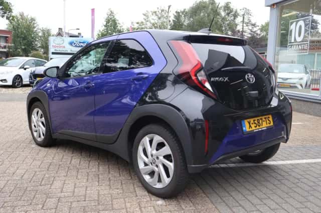 Toyota Aygo (2022) thumbnail 4