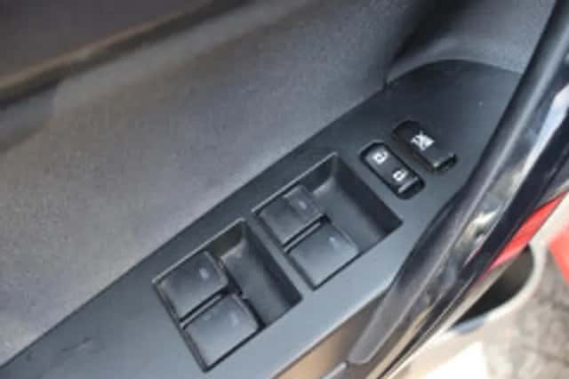 Toyota Auris (2017) thumbnail 6