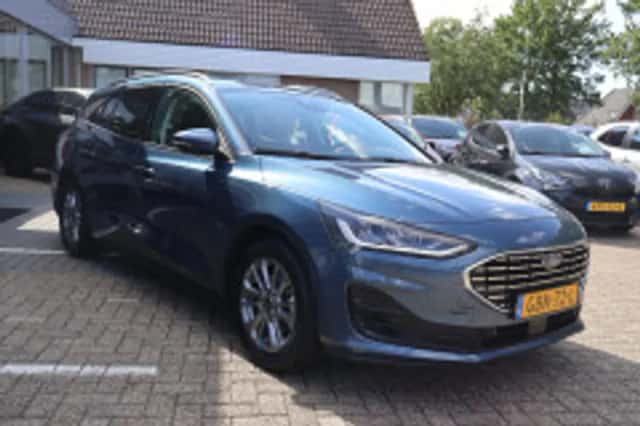 Ford Focus (2024) thumbnail 4