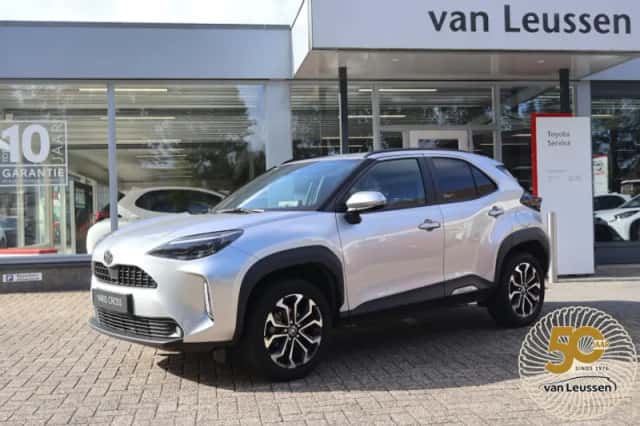 Toyota Yaris Cross (2025) thumbnail 1