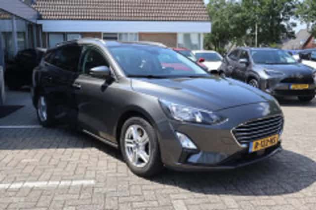 Ford Focus (2021) thumbnail 4