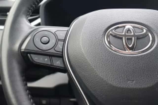Toyota RAV4 (2024) thumbnail 6