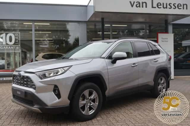 Toyota RAV4 (2024) thumbnail 1