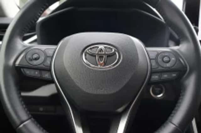 Toyota RAV4 (2024) thumbnail 6