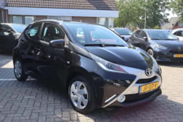 Toyota Aygo (2016) thumbnail 4