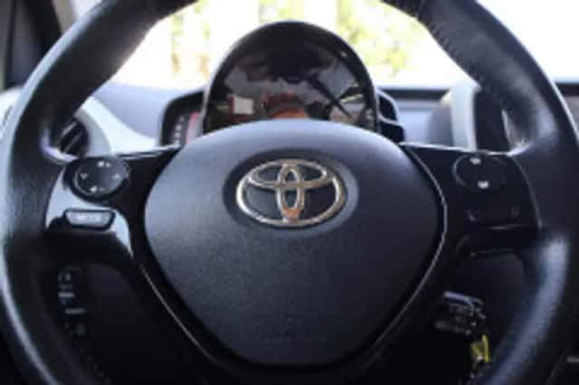 Toyota Aygo (2016) thumbnail 6
